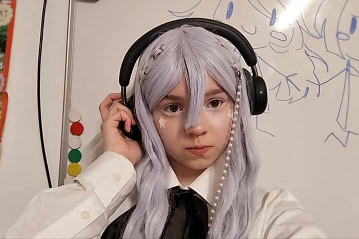 Kanade 🤍🎮📚