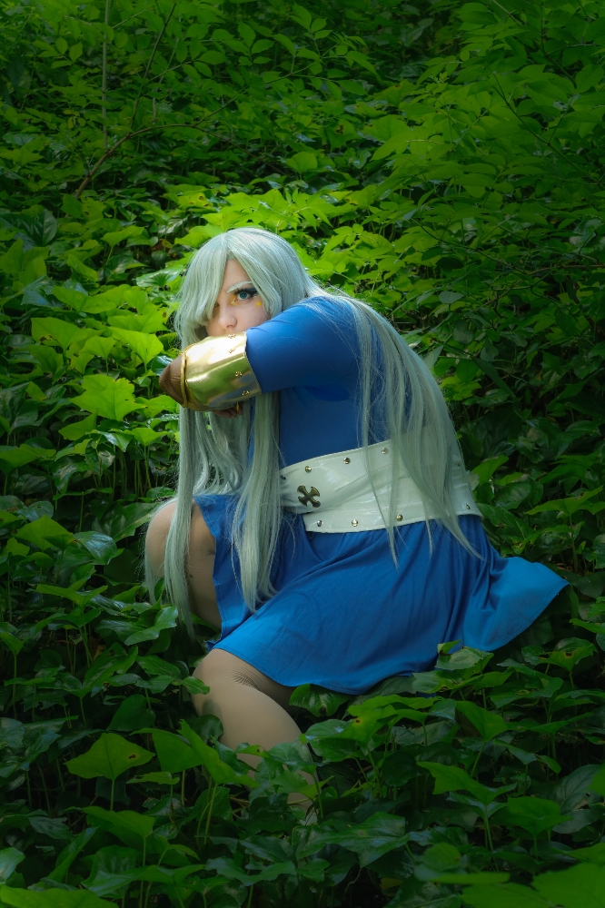 Elizabeth de Liones  - Photo 10