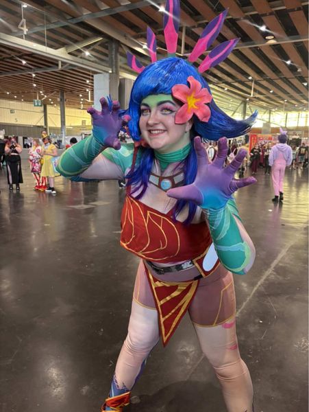 Hebi_scarlet - Neeko