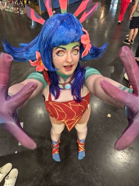 Hebi_scarlet - Neeko