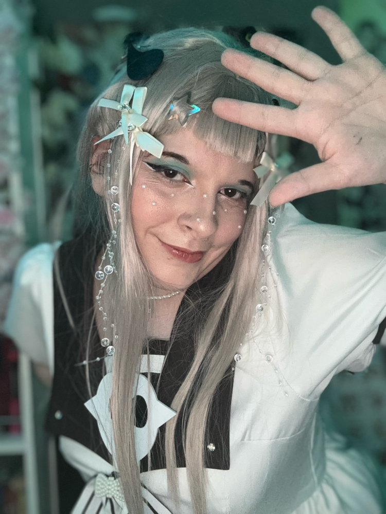 Yashiro Nene - Photo 1