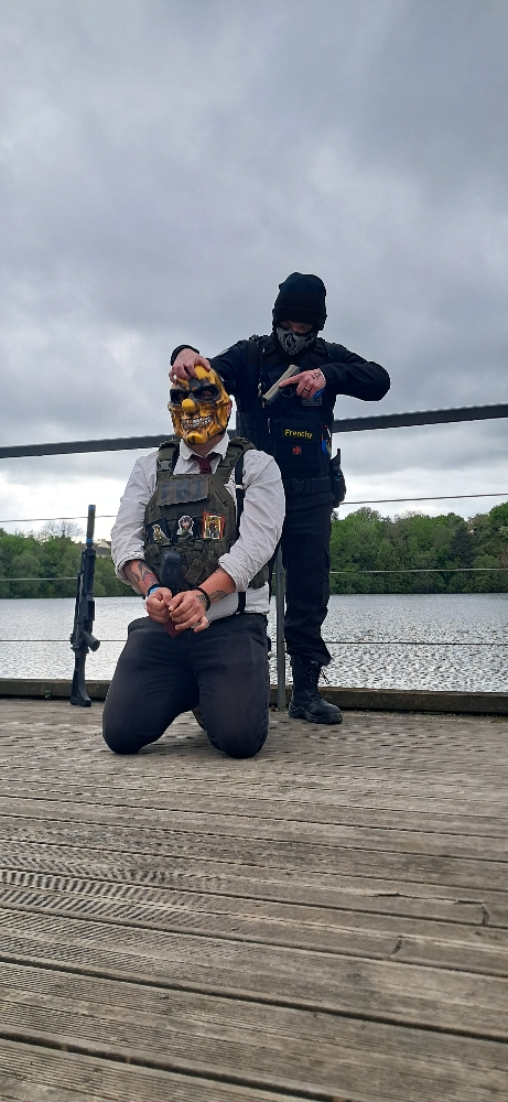 Wolf (golden mask) — photo 11