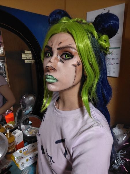 1r£n€ - Jojo makeup practice