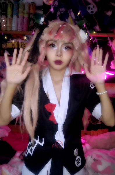 Moondrop_cosplay - Junko Enoshima