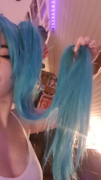Sasha._pluh - Miku (beta)