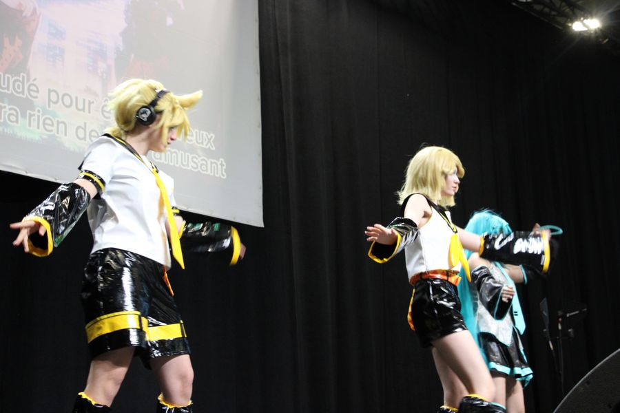 Noxyturne - Trio Vocaloid 