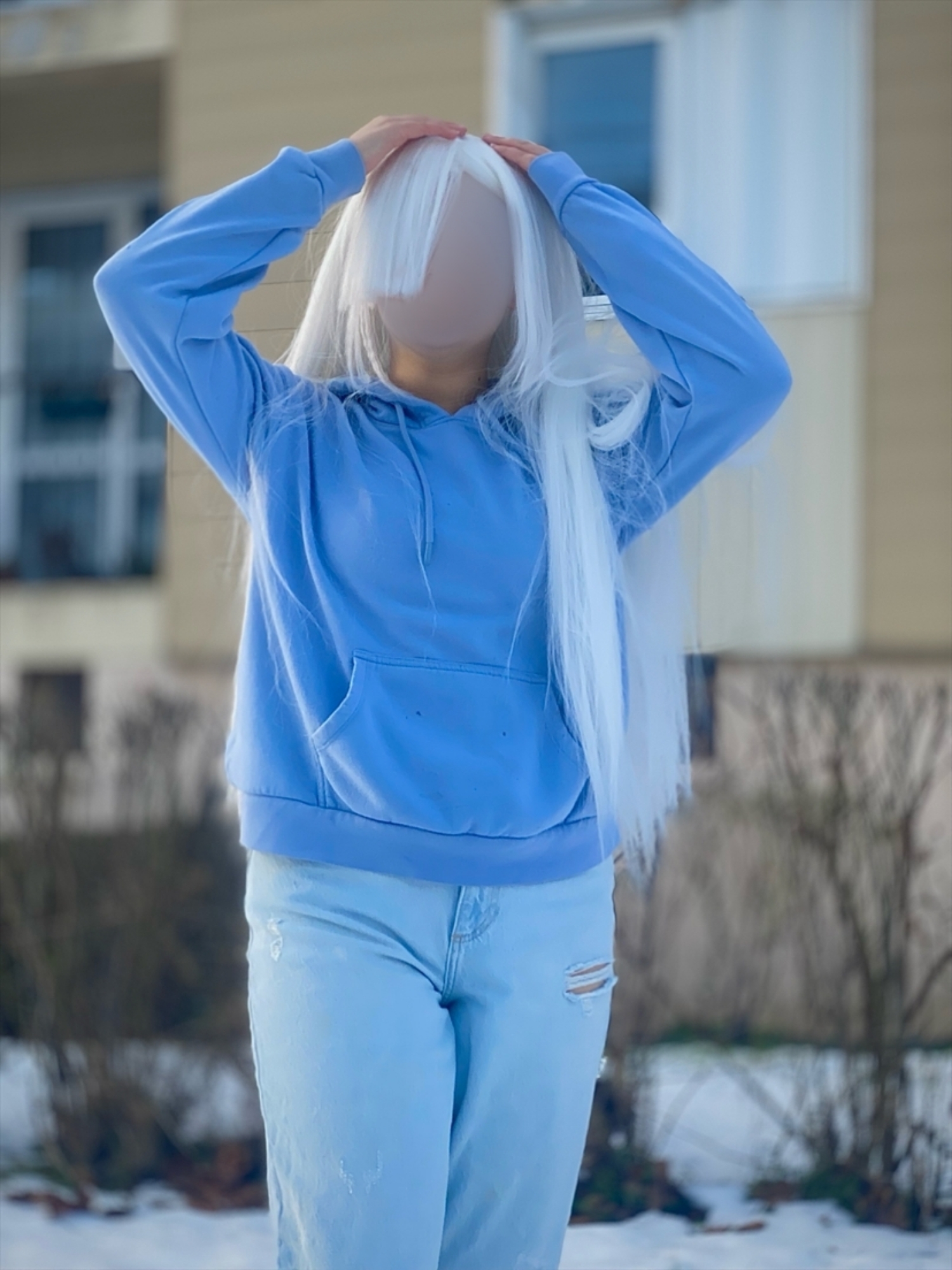 Elizabeth in snow - Photo 5