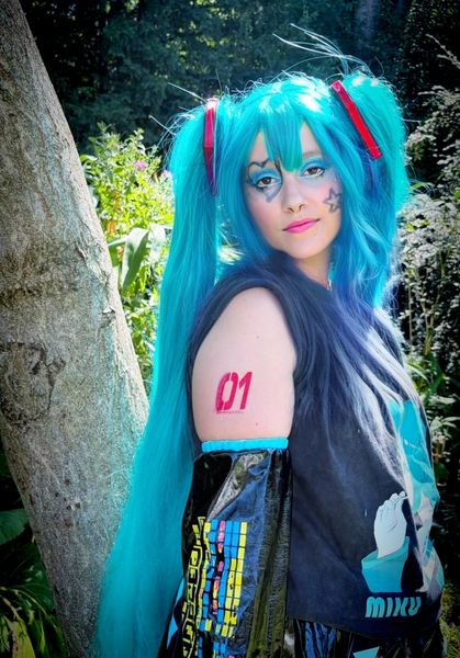 Gwen - Hatsune Miku 🩵