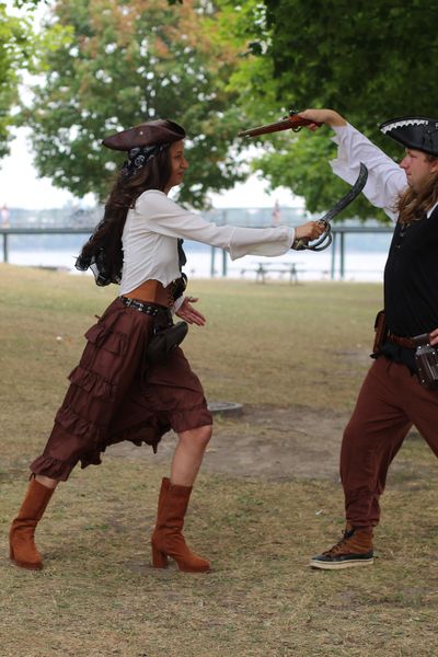 Lilly_bones_cosplay_ - Duo Pirates