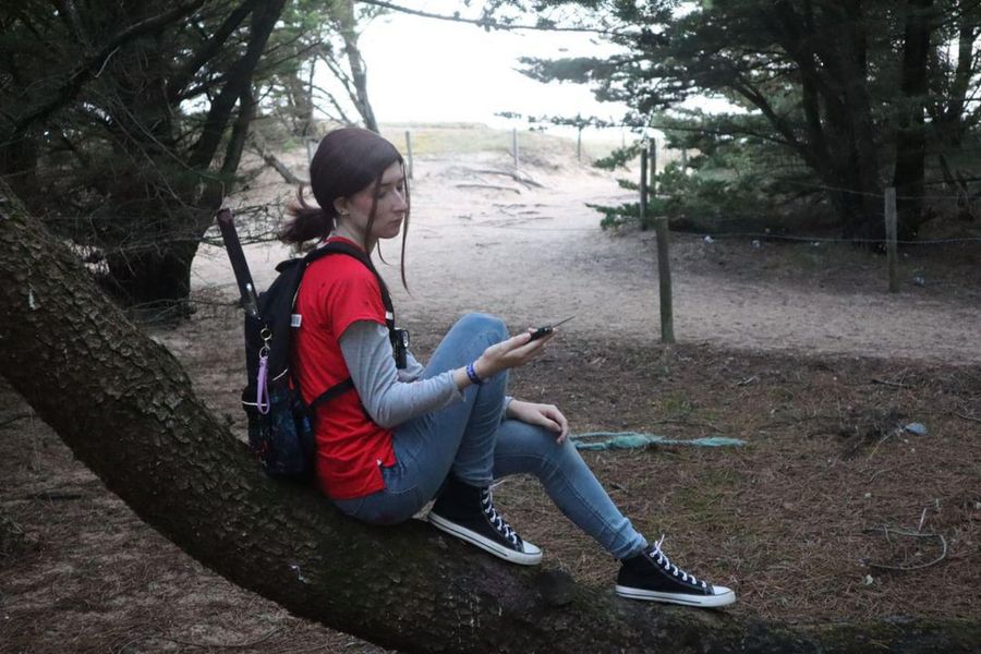 _s1lent_ech0splay - Ellie TLOU forest