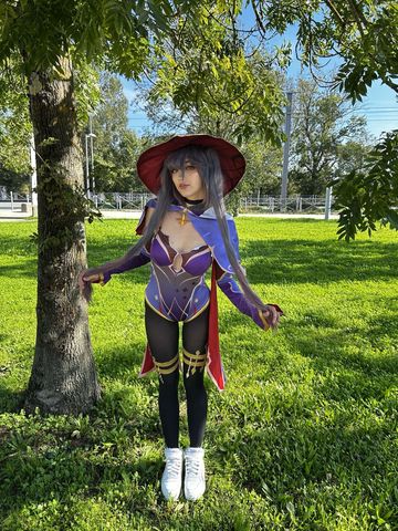 Mona