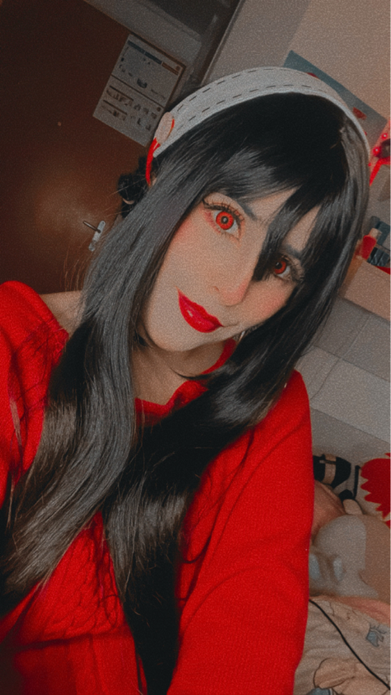 Yor Forger - Photo 31