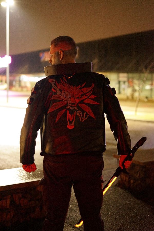 Fenrircosplays_ - Geralt Cyberpunk 