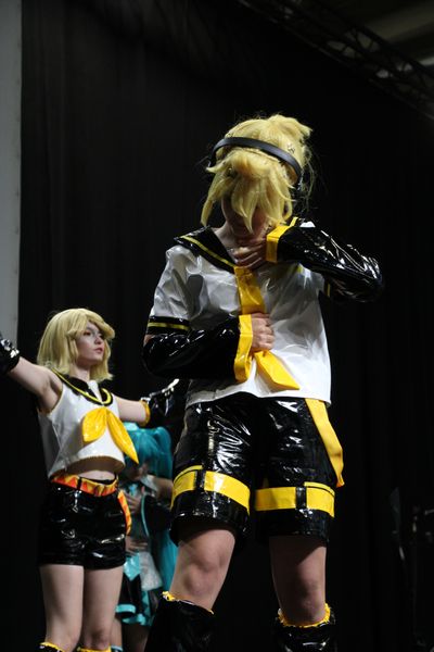 Noxyturne - Trio Vocaloid 