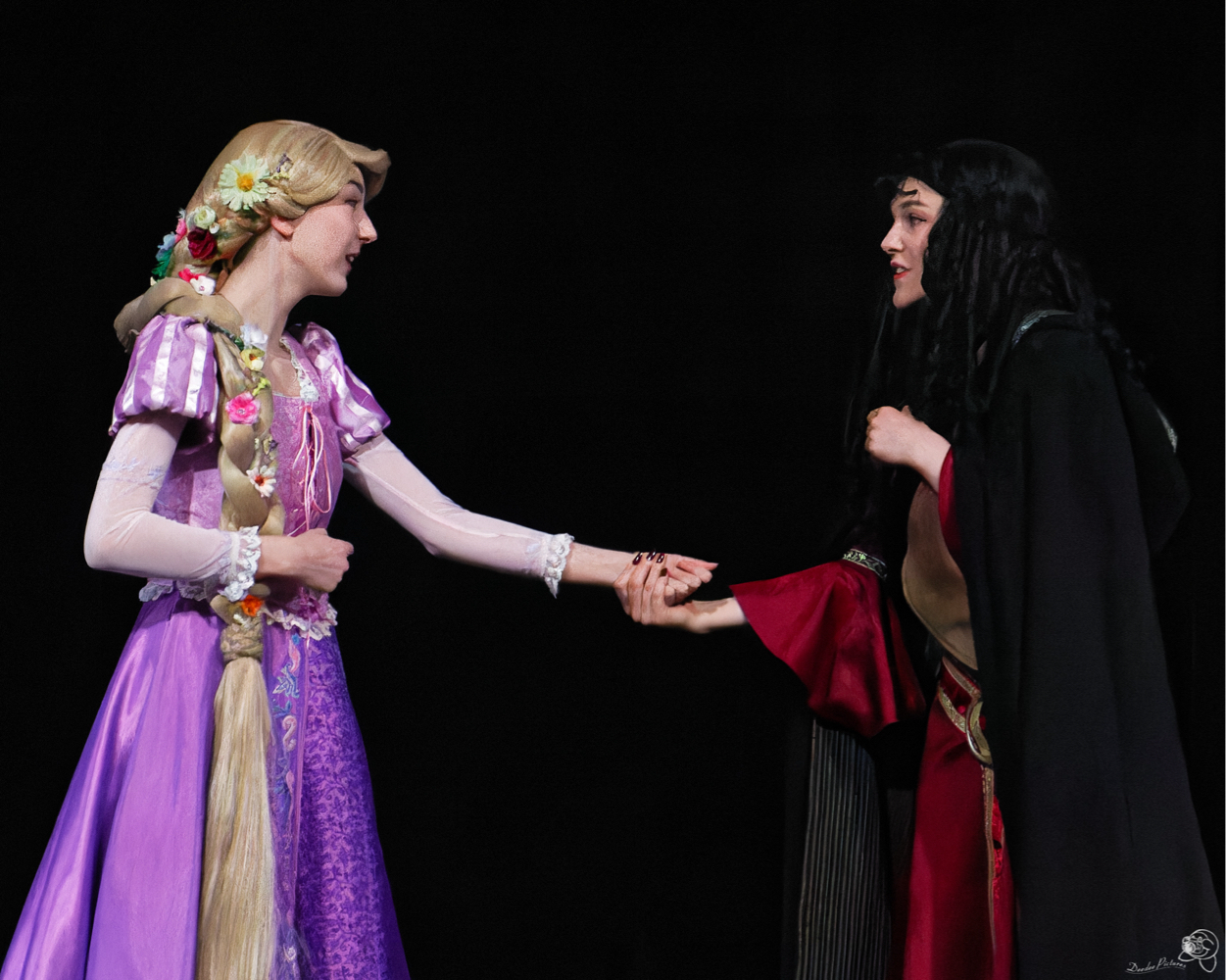 Show Cosplay  - Photo 4