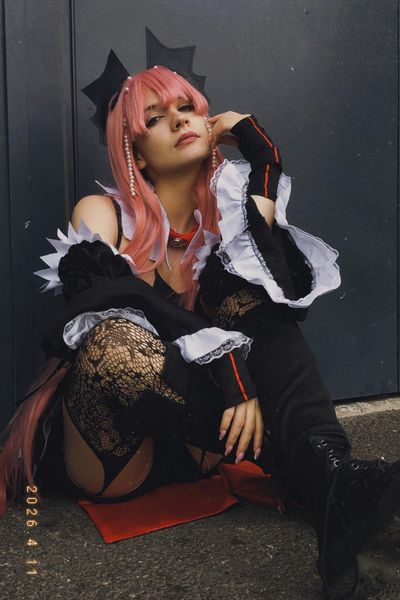 Saphir.cosplay - Krul tepes 