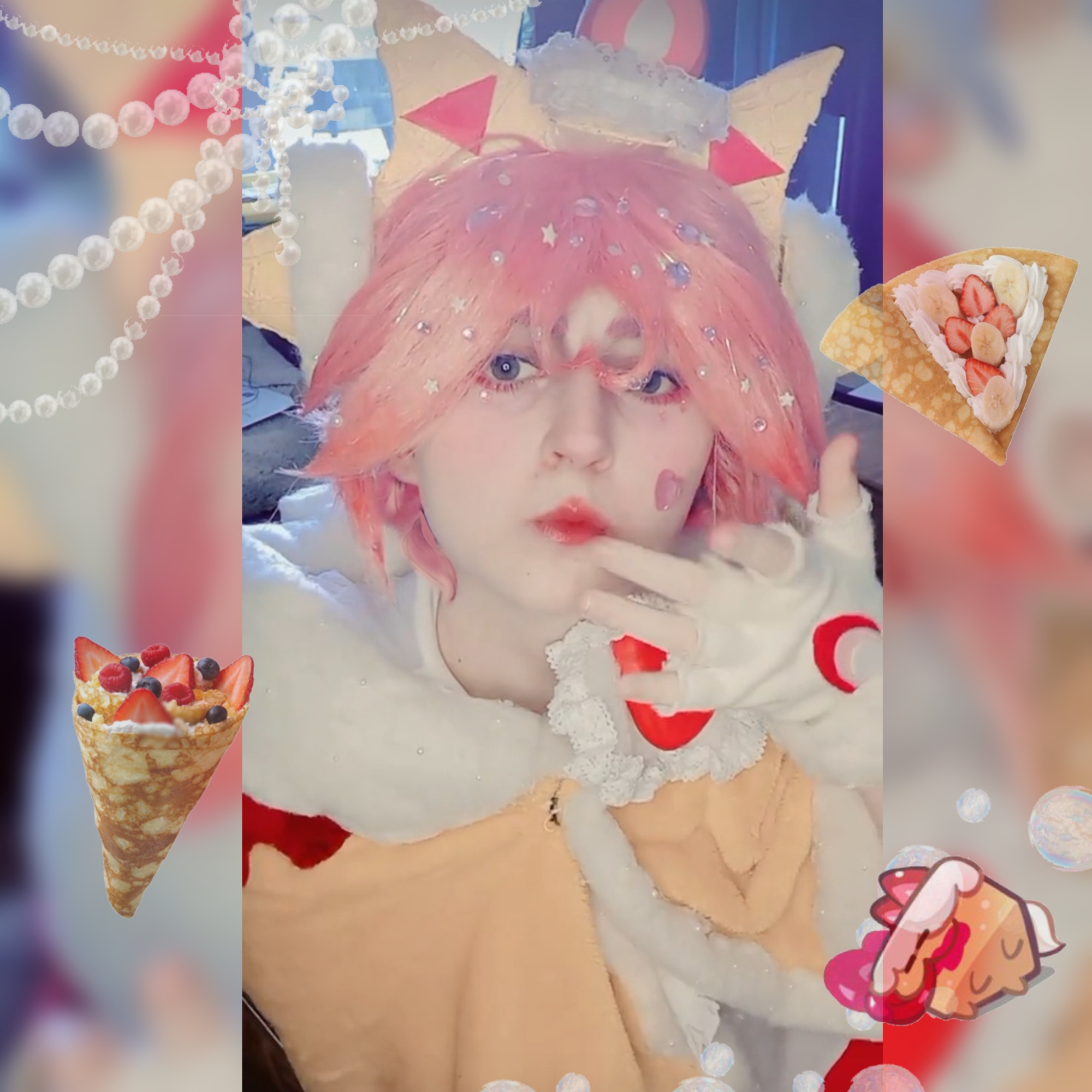 Strawberry Crepe - Photo 2