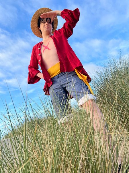 Valou_cosplay - Luffy à la plage
