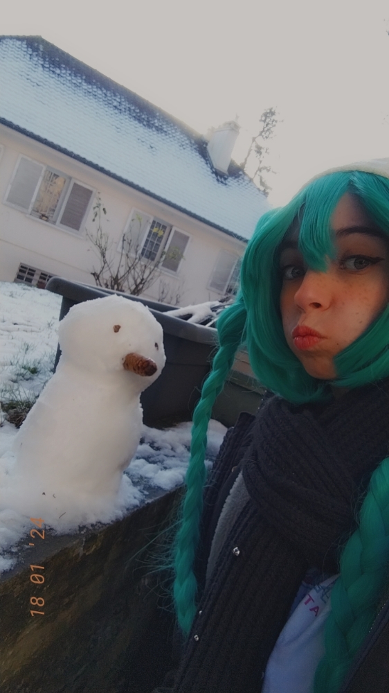 Miku snow casual cos — photo 6