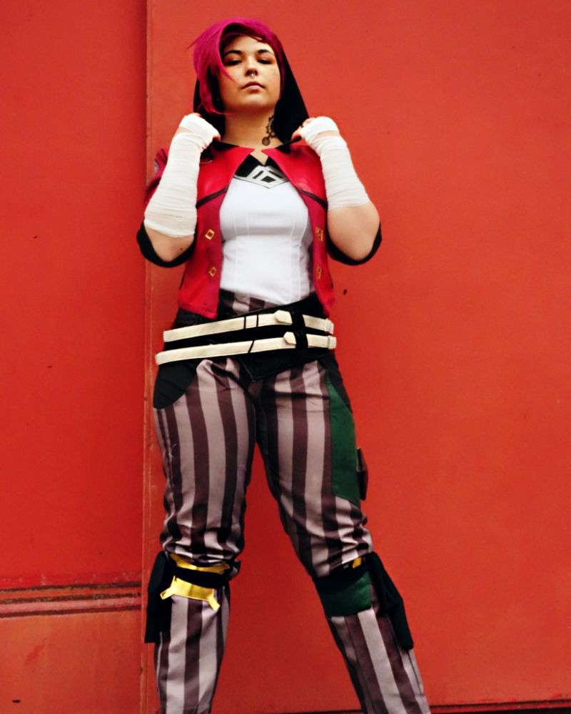 Emiko – Vi, Arcane