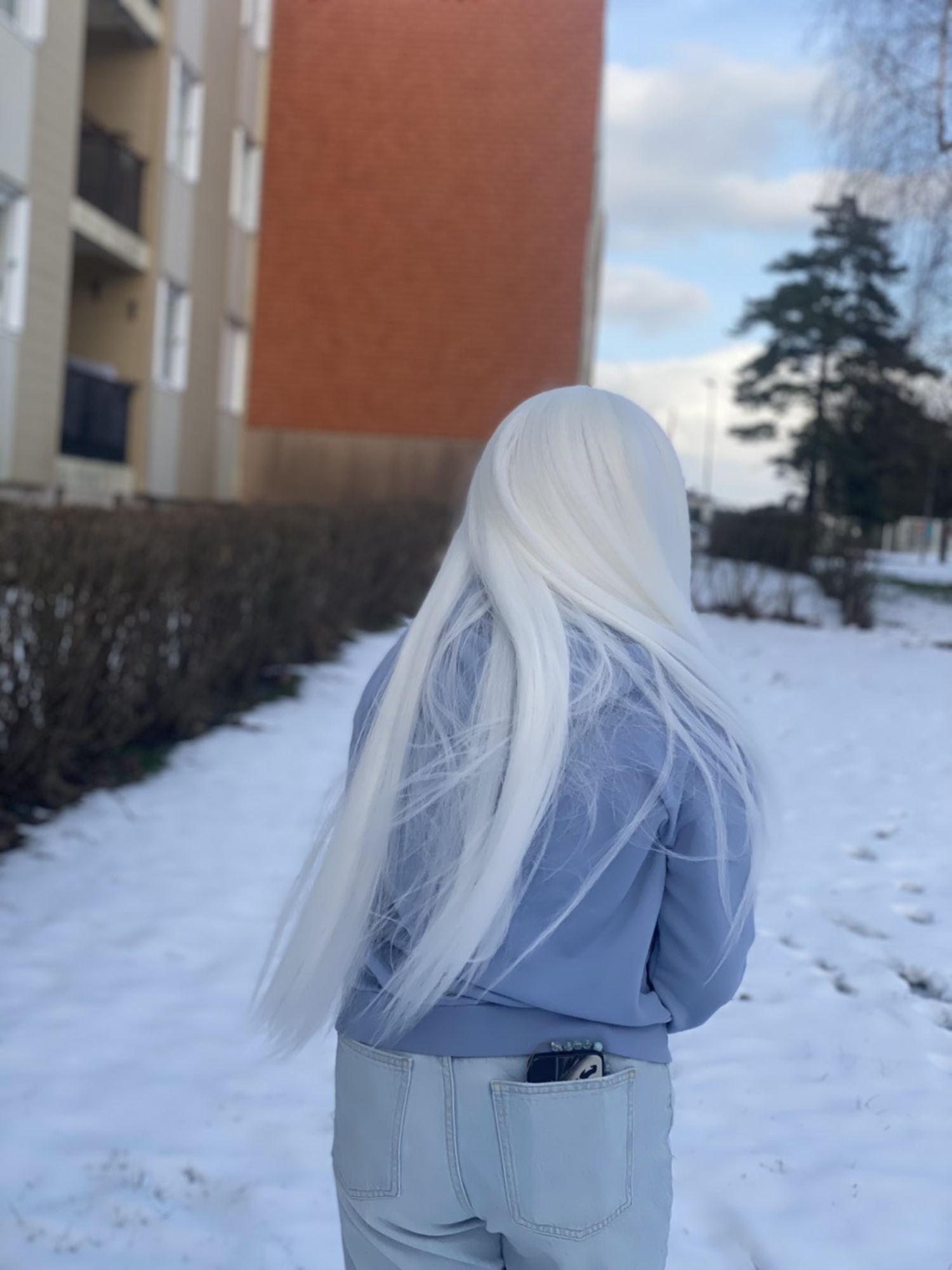 Elizabeth in snow - Photo 7