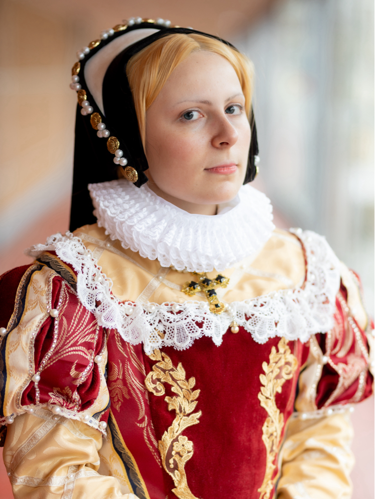 Mary I of England Cosplay — photo 22