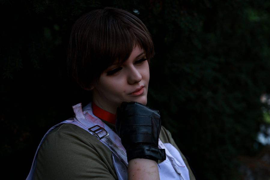 Cursed_cos - Rebecca Chambers 