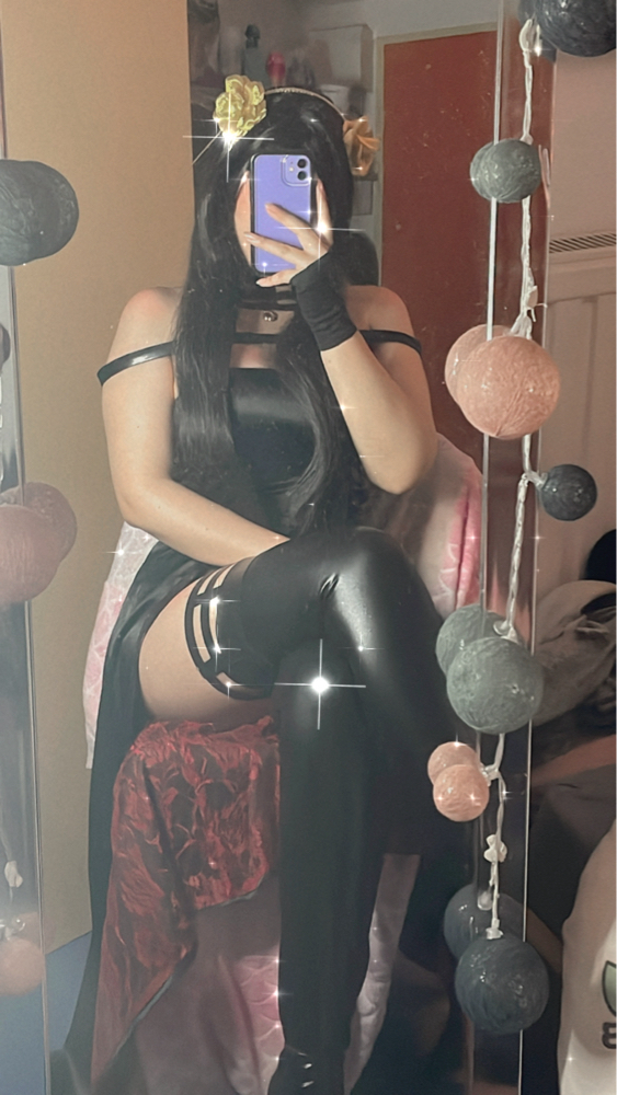 Yor Forger - Photo 69