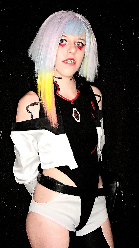 Lucy Kushinada - Photo 2