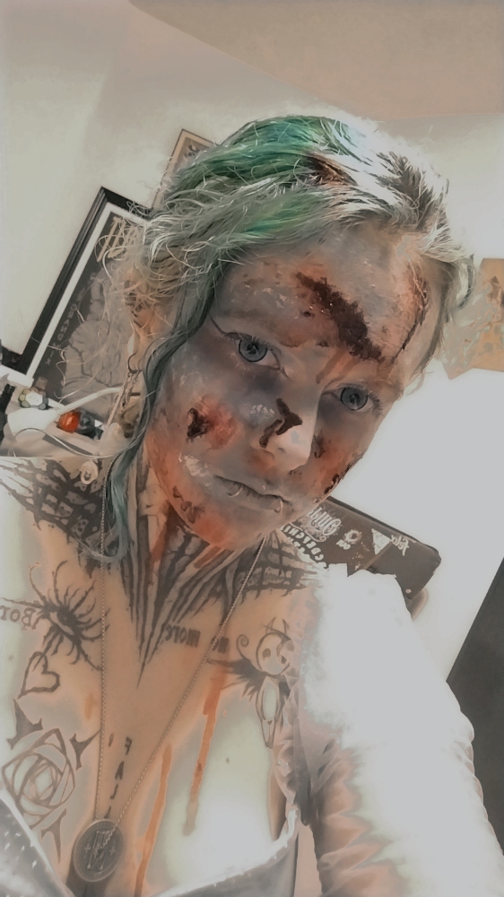 Frozen Zombie Elsa - Photo 4