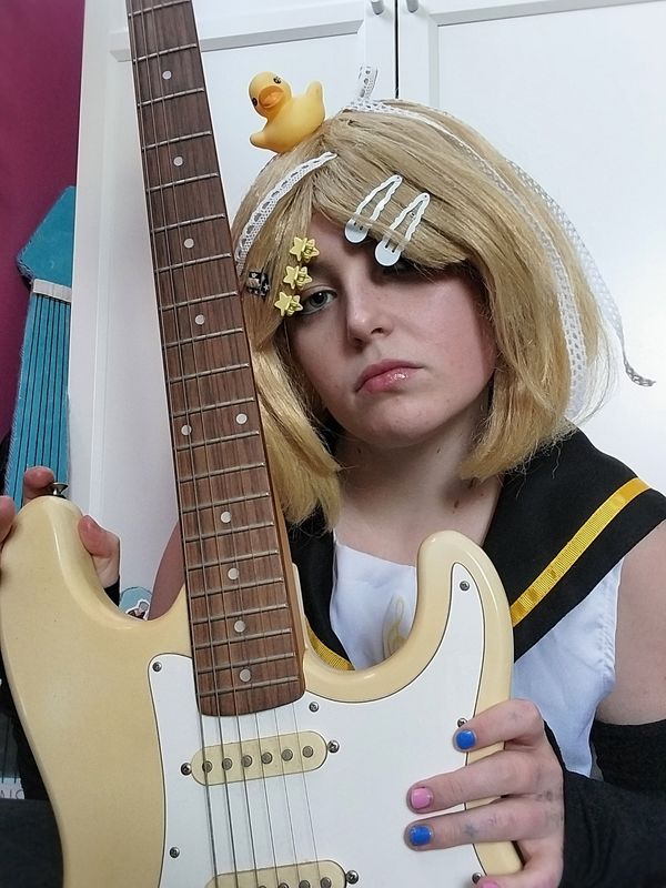 Haku_cosplayyy – Rin kagamine