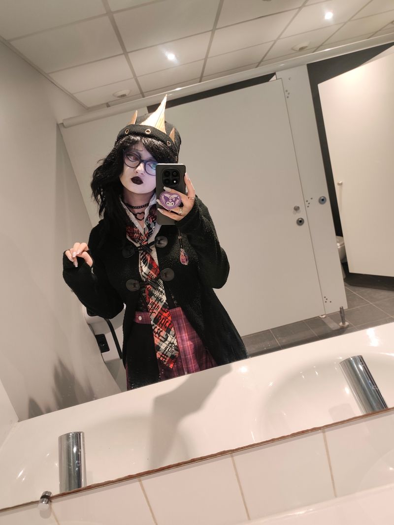 Rosy_la_dramaqueen – Octavia 