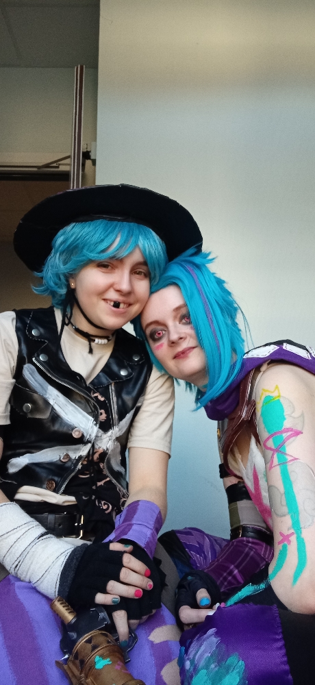 Isha and friends - Photo 10