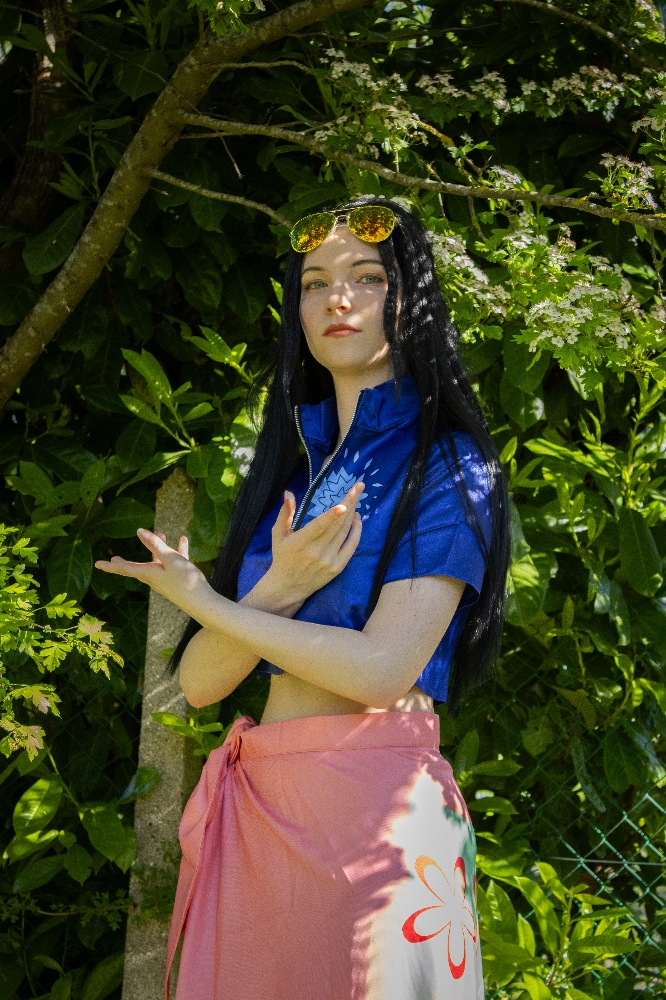 Robin in garden - Photo 4