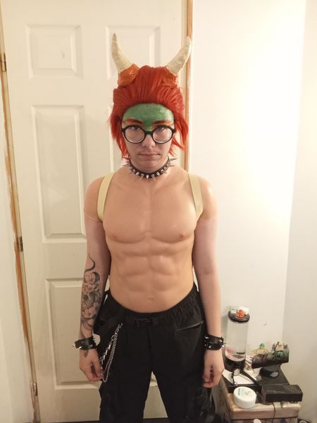 Guslecosplayer2_0.1 - Shooting Bowser