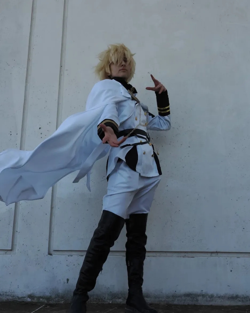 Mikaela Hyakuya - Photo 11