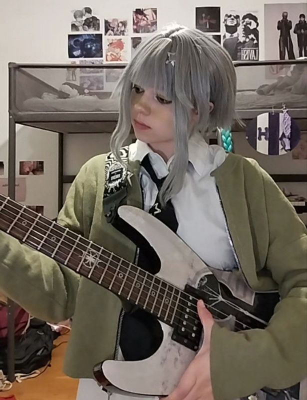 Okuny_cos – Shiho 💚🎸💫