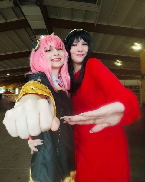Leonie_flavignie - Yor et anya 