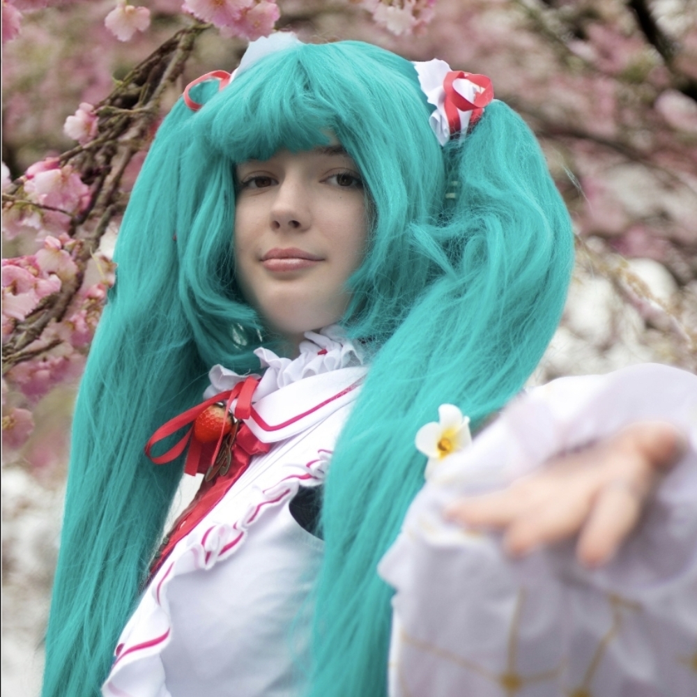 Hatsune Miku strawberry 