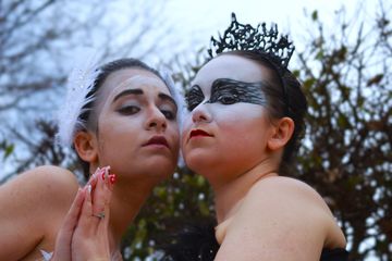 Black swan preview 2