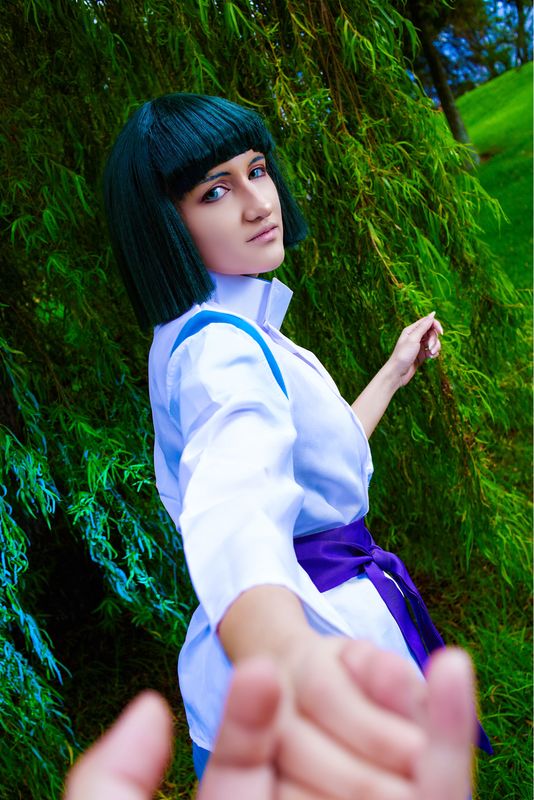 Amy_gravini, Haku