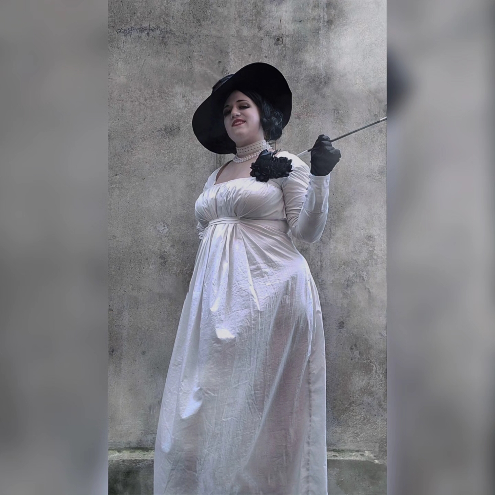 Lady Dimitrescu - Photo 5