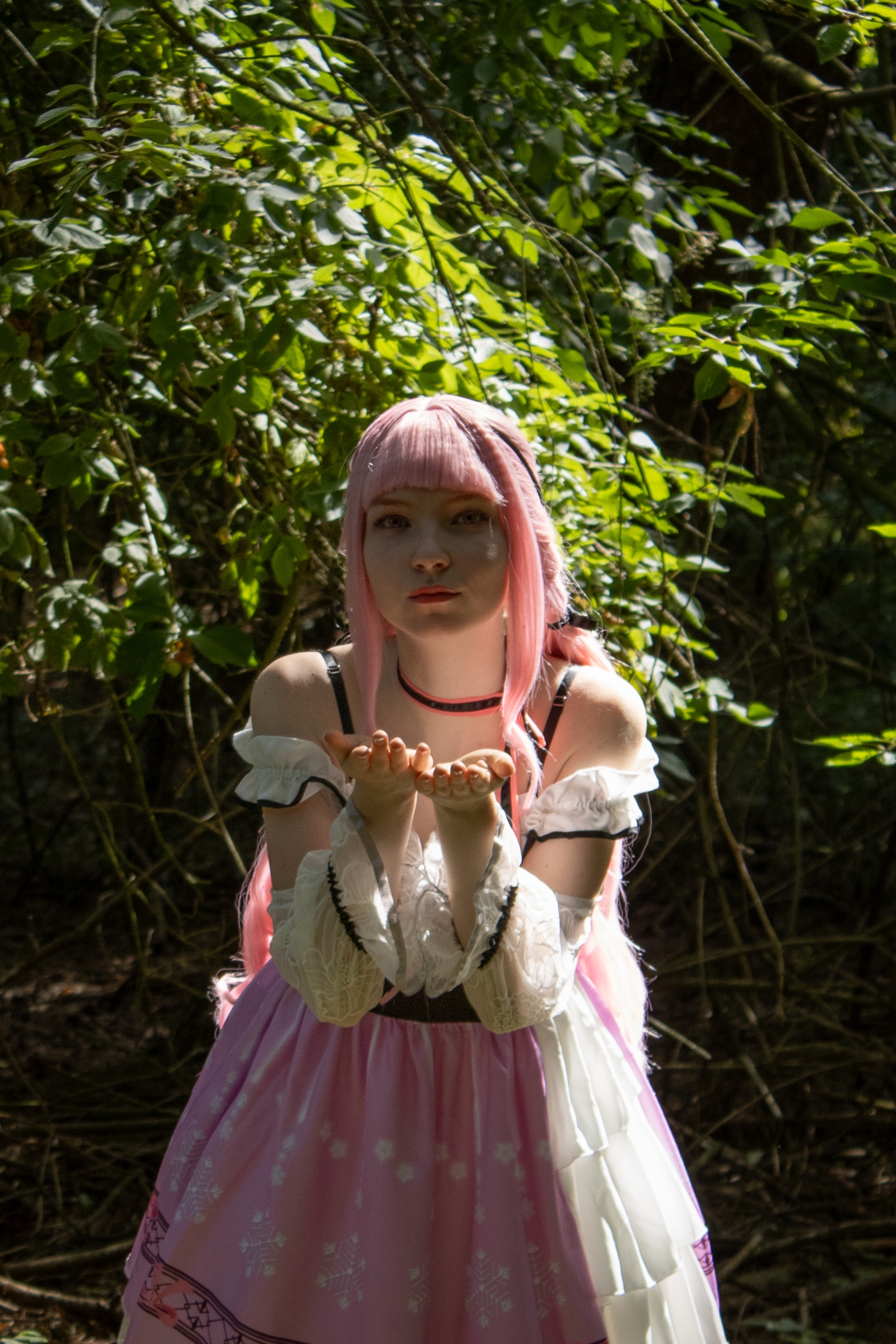 Nikki in nature - Photo 11