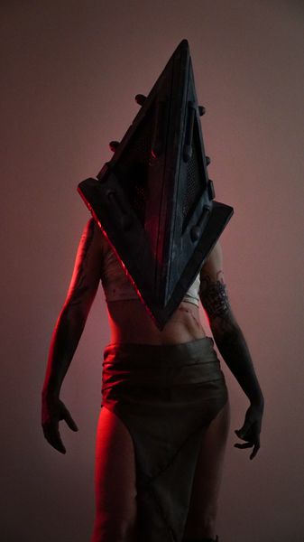 Mother_of_gatti - Pyramid Head 
