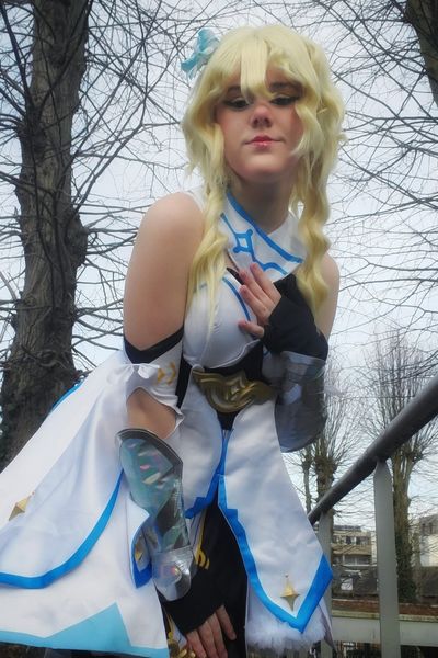 Tami - Lumine Outside