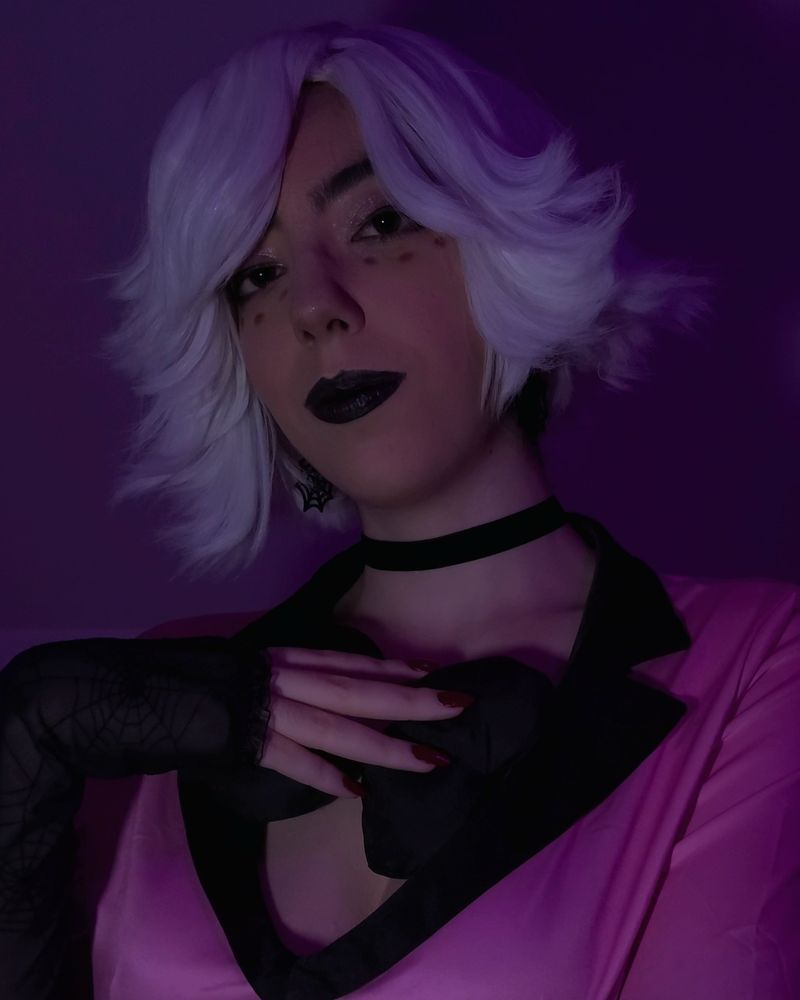 Lowa – Angel Dust 💜