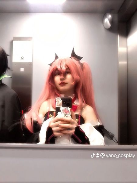 Yano_cosplay - Krul tepes 