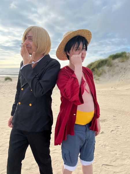 Valou_cosplay - Luffy à la plage