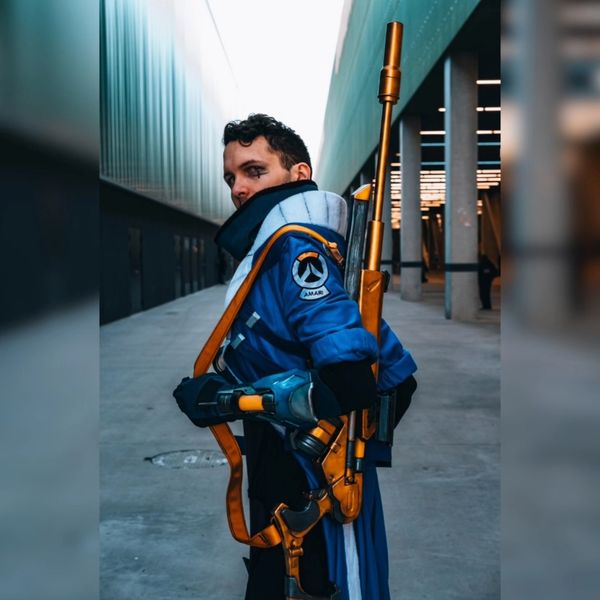 Ash-le_cosplayeur_à_mi-temps_ - Ana Amari Overwatch 