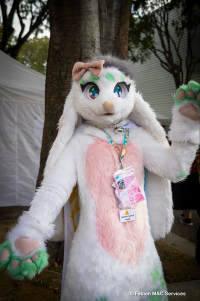 Youarock - Fluffy